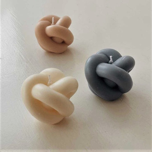 KNOT CANDLES