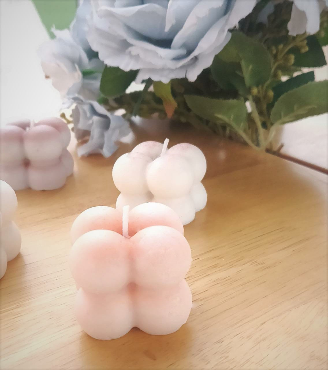 Mini bubble candle